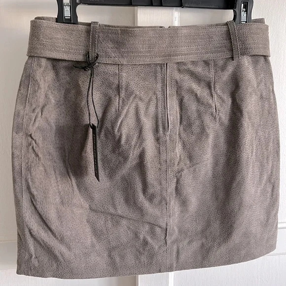 NWT Blank NYC genuine suede mini skirt - Picture 3 of 4
